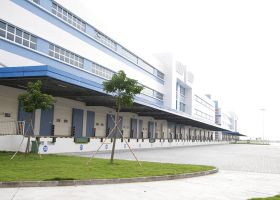 鞍山工業(yè)提升門有不少的優(yōu)勢(shì)之處。-廣州奇翔